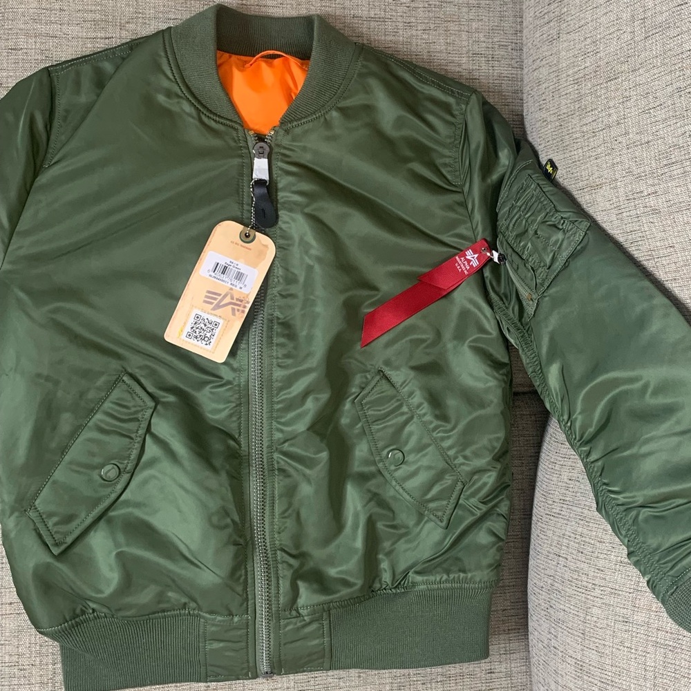 💫HP‼️💫 REVERSIBLE‼️ NWT ALPHA INDUSTRIES Flight Bomber Jacket in Green, Medium - Picture 5 of 7